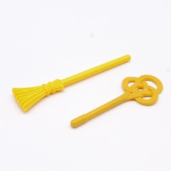 Playmobil 21200 Yellow Kitchen Broom and Duster 1900 5322