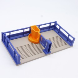 Playmobil 34334 Small Enclosure with Blue Barriers and Orange Feeder 5119