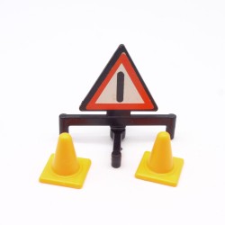 Playmobil 36045 Set of 2 Small Traffic Cones and Triangle