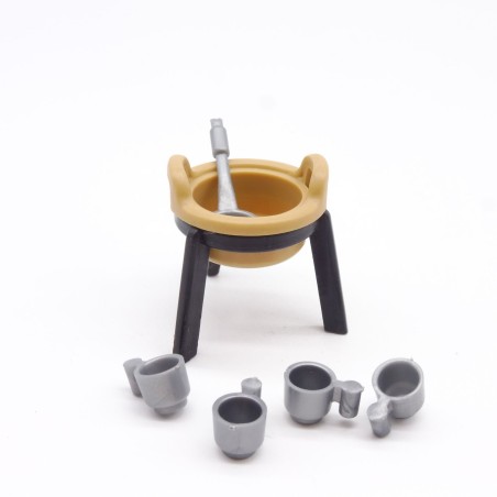 Playmobil 36049 Pot on Tripod and Vintage Western Tableware