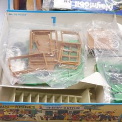 Playmobil Drug Store 3462 Complete and New with Box Good condition