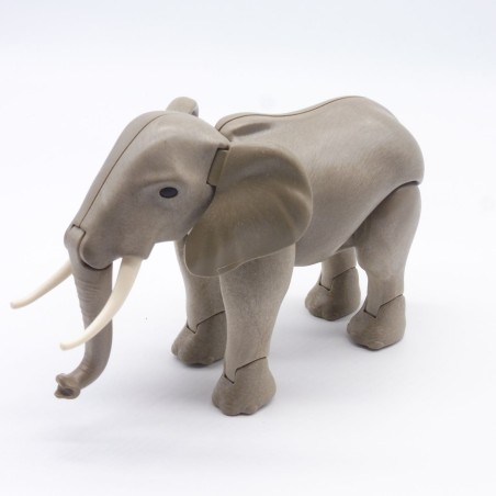 Playmobil 40833 éléphant Adulte 1 oreille cassée mais tient en place