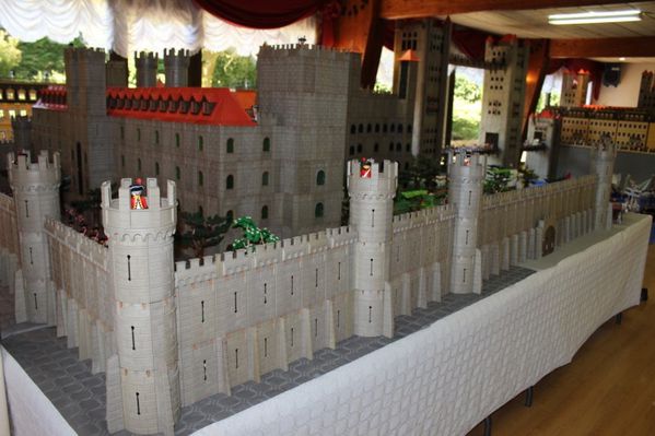 chateau playmobil en pièces détachées